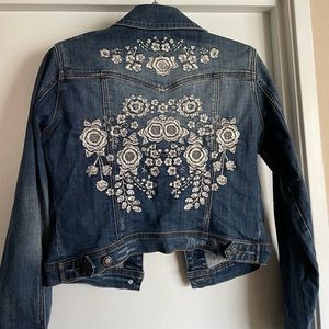 Stetson Women’s Cropped Embroidered Denim Jacket
